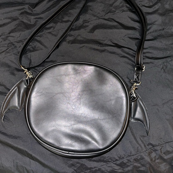 Love pain and stitches bad company bag with bat wings - Picture 6 of 6